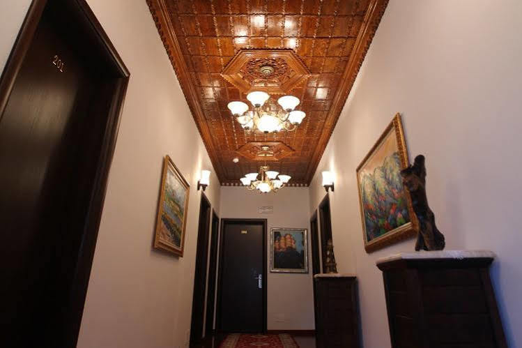 Antipatrea Hotel Berat Exterior foto